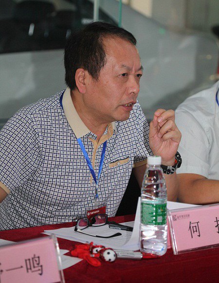 新华教育集团汽车事业部副总经理何总给予刘文老师高度评价