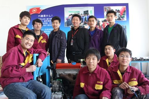成都万通汽修学校 做好职业规划 明天就在手中
