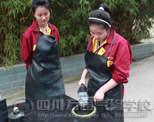 ��ͨ����ѧУѧ��