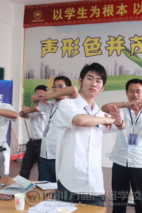 动动手动动脚 寓乐于教精神好