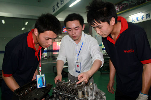 ��������α���Ĵ���ͨ����ѧУרҵ��ѧ