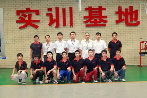 С���Ա��У�쵼��ָ����ʦ��Ӱ