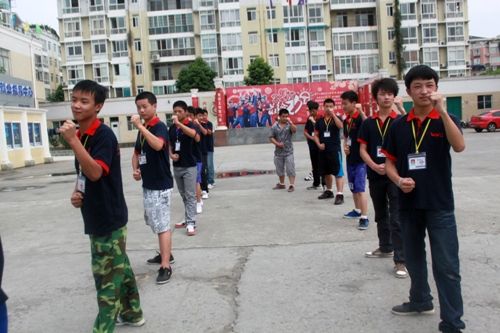 У���ӳ���ѵ��