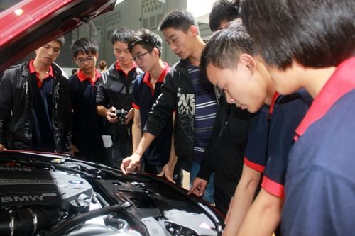 ������ʦ���У��ֳ��ڿ�