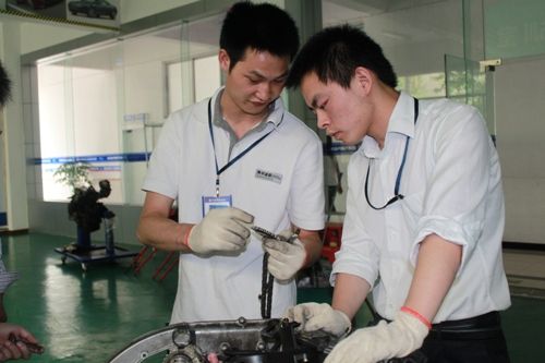 ������ͬ�½�����ѧ����