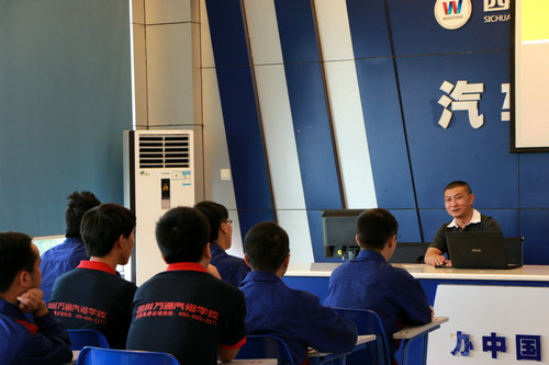 �Ĵ����������˲�����ս ���˵�λ������ͨУ԰