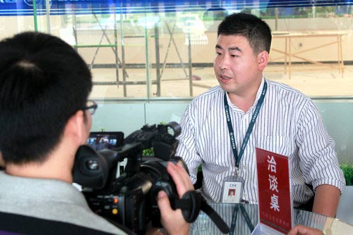 大赛获奖选手马春伟接受媒体采访