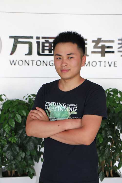 杰出学子何蛟龙