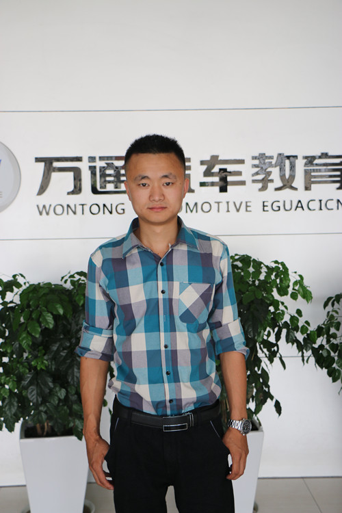 杰出学子贾卫林