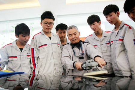 成都万通汽修教育