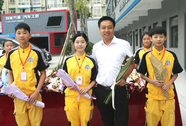 成都万通汽车学校