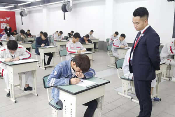 店长班人才选拔考核现场