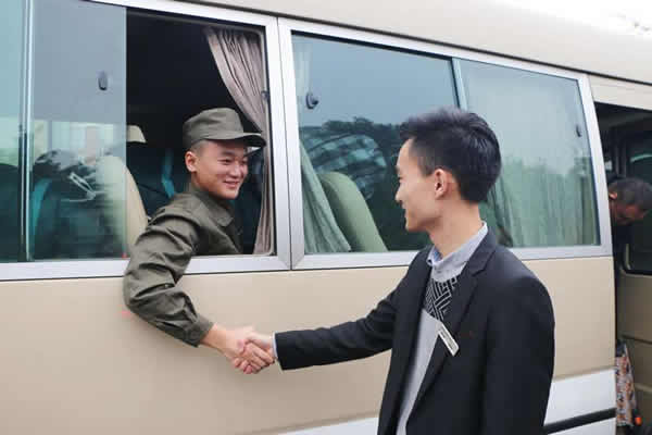 一朝师生情 终生缅于怀