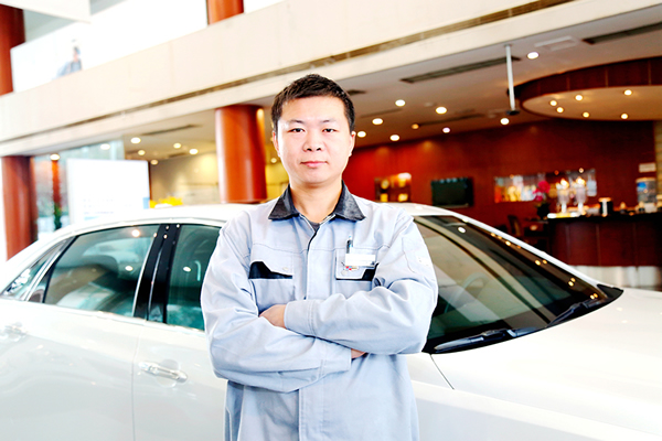 成都万通就业服务学子——罗海峰
