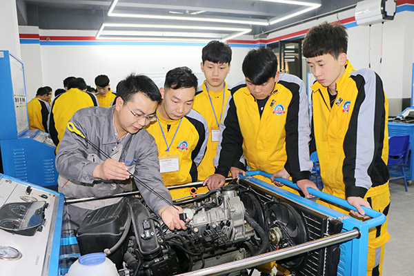 年底换行学技术就来成都万通