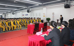 到万通学汽车 成功快人一步