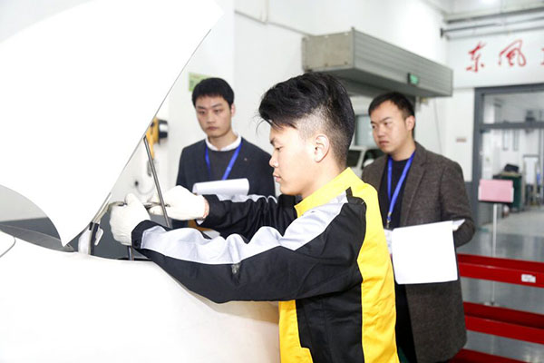成都万通学参加技能大赛选拔赛