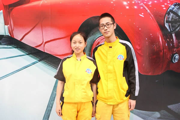 万通夫妻档学子兼具务实和拼搏的品质