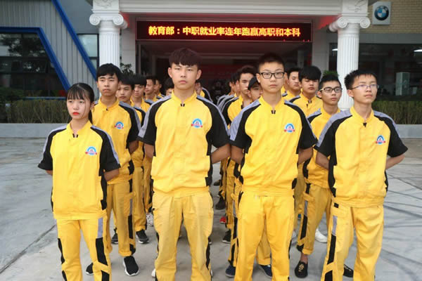 成都万通汽修
