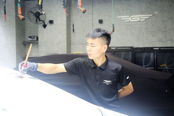 成都万通就业服务学子工作照