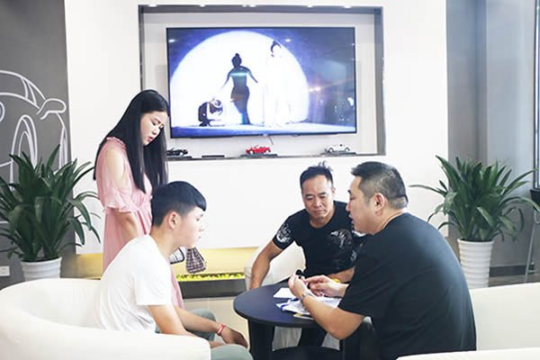 做他自己喜欢的事情