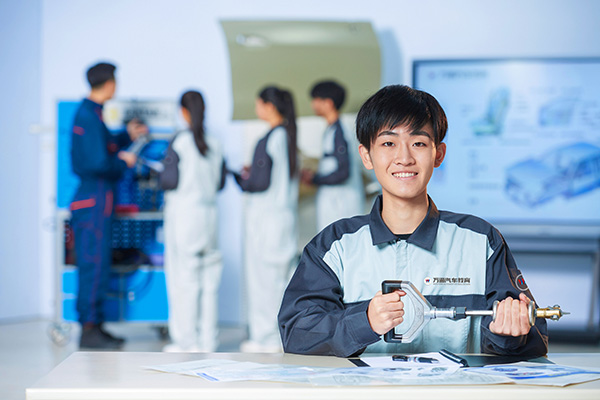 学汽车技术 人生不再迷茫
