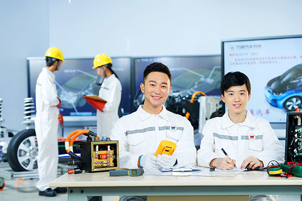 学实用专业技能 就选成都万通