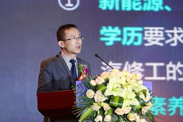 新华教育集团创就业部部长于佳彪分享万通汽车教育创就业成果
