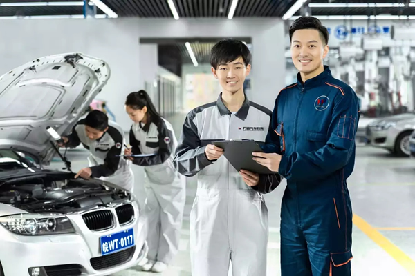 成都万通汽车学校